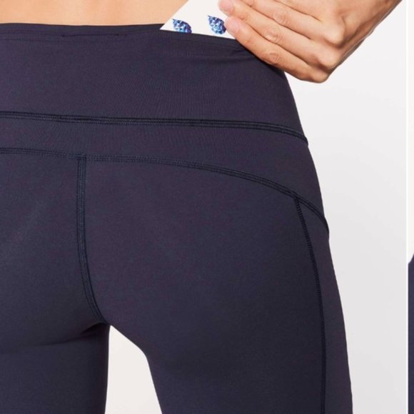Lululemon Run On Tight (25") Midnight Navy - Picture 5 of 16